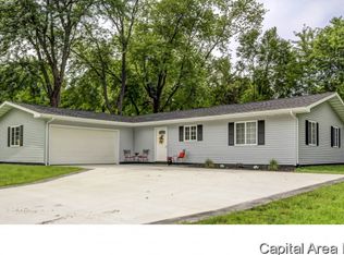 1901 Barberry Dr, Springfield, IL 62704