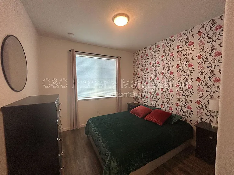 360 Pear Tree Ter #E — Photo 10