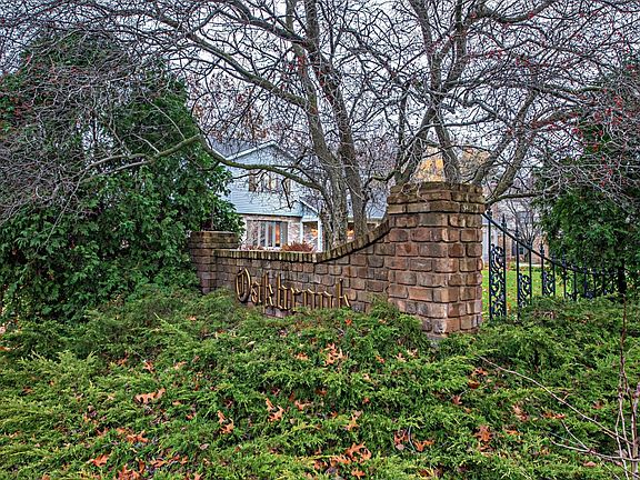 2nd image of 1683 Grandeur Ln