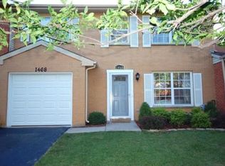 1468 Oxford St, Carol Stream, IL 60188