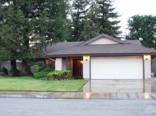 1751 Escalon Ave, Clovis, CA