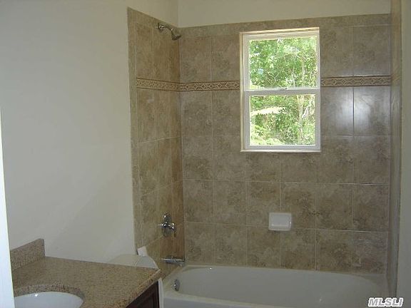 2nd image of 12 Old Orchard Ct