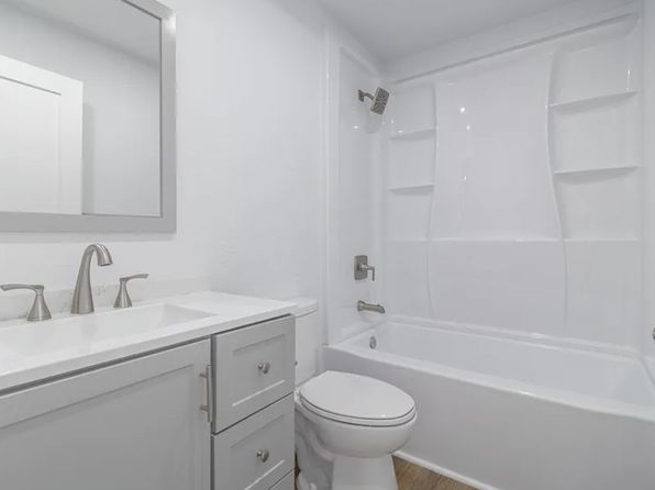 54-2378 Kynnersley Rd #C