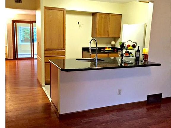 3rd image of 873 Gino Ln