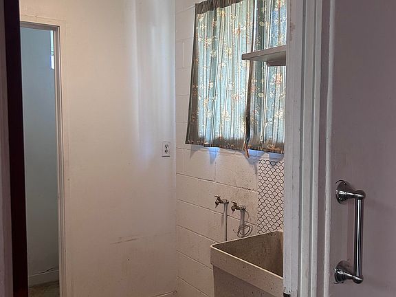 5th image of 137 Niihau St