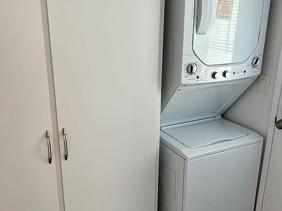 Private Washer/Dryer within Apt