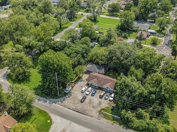 3rd image of 6810 Marybelle Ave
