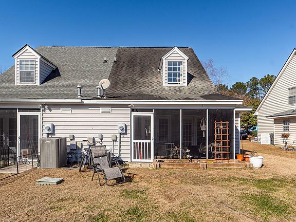 2nd image of 4824 Habersham Ln