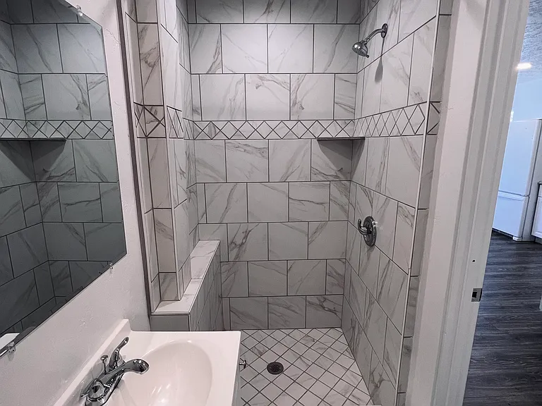 2040 Sessions St — Photo 7