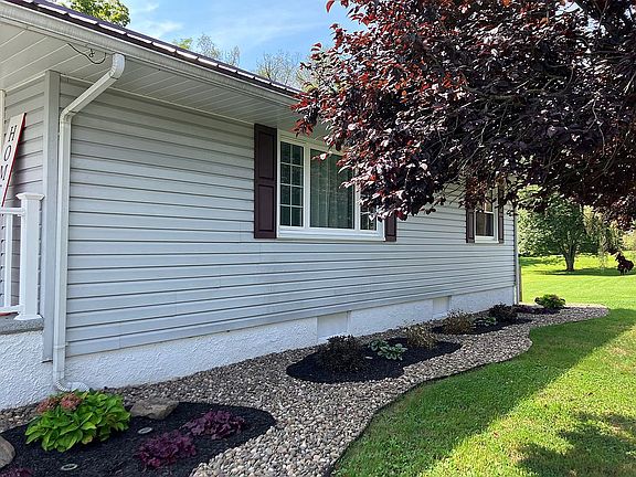 3rd image of 71 Brethren Ln