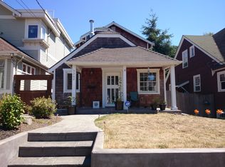 3262 Belvidere Ave SW, Seattle, WA 98126