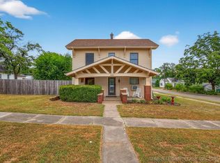 421 E 11th St, Pawhuska, OK 74056
