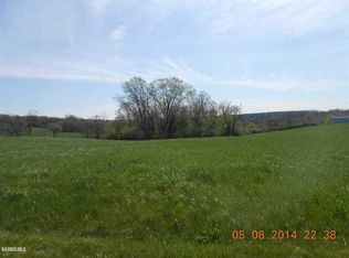 25-71 Cottage Hill Dr, Lanark, IL 61046