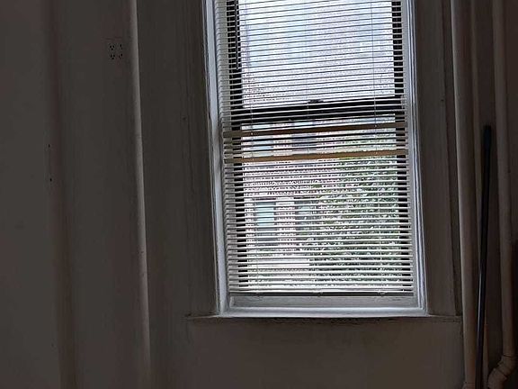 2nd image of 954 41st St #66