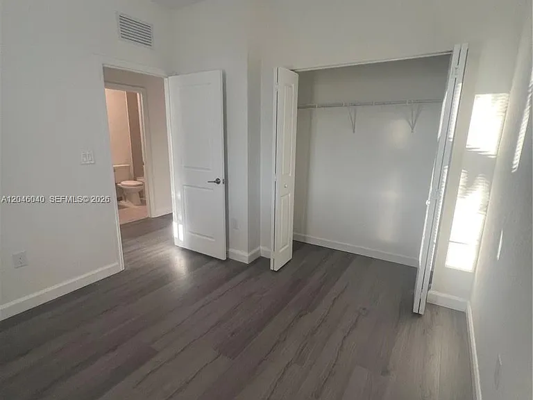 21447 NE 2nd Pl — Photo 32