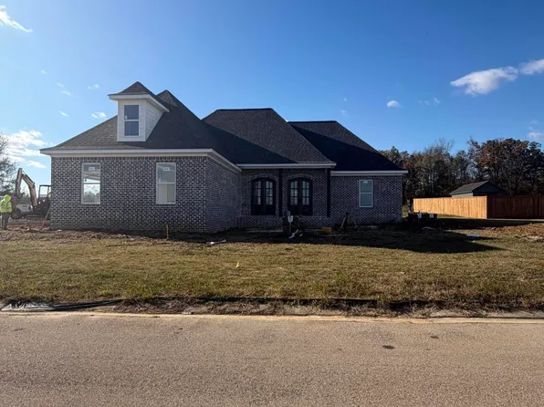 191 Greenhill Dr, Guntown, MS 38849