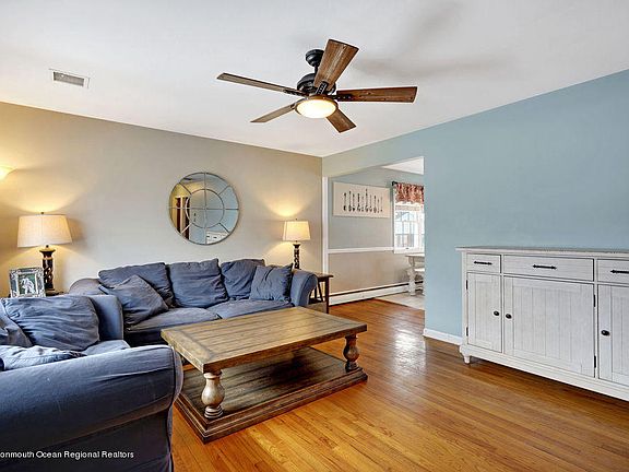 5th image of 609 Boulton Ave