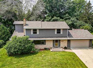 1210 W Circle Dr, Beaver Dam, WI 53916