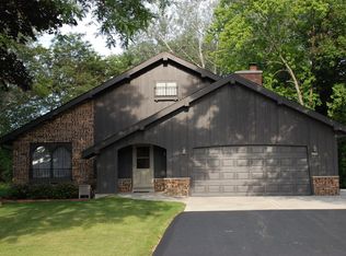 9481 S 94th St, Franklin, WI 53132