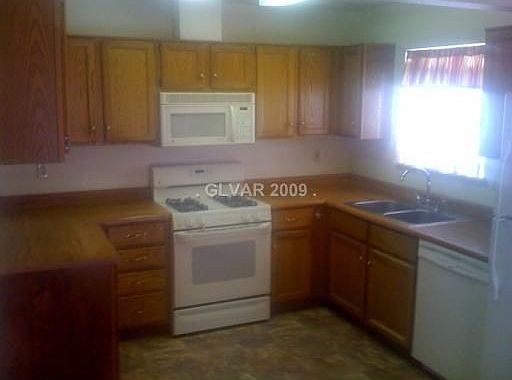 3rd image of 4629 Valley Dr