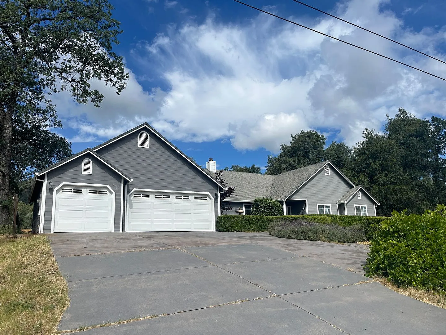 Country Living in Ranchland Acres! — Photo 1