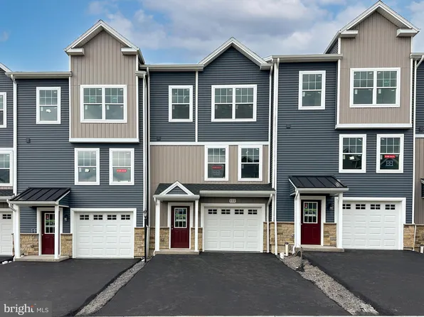 112 Dolomite Dr, Port Matilda, PA 16870