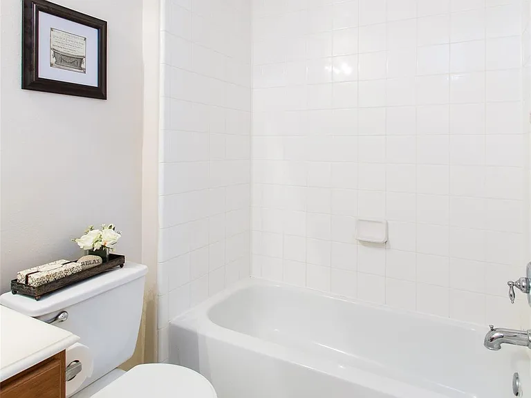 14202 Ballfour Park Ln — Photo 15