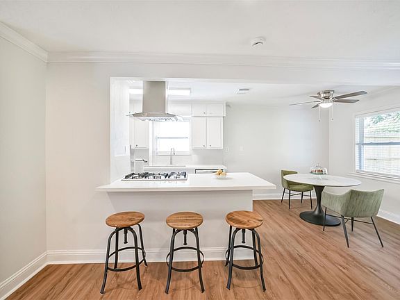 4th image of 3319 Springrock Ln