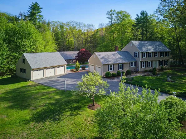 17 Dudley Road, Brentwood, NH 03833