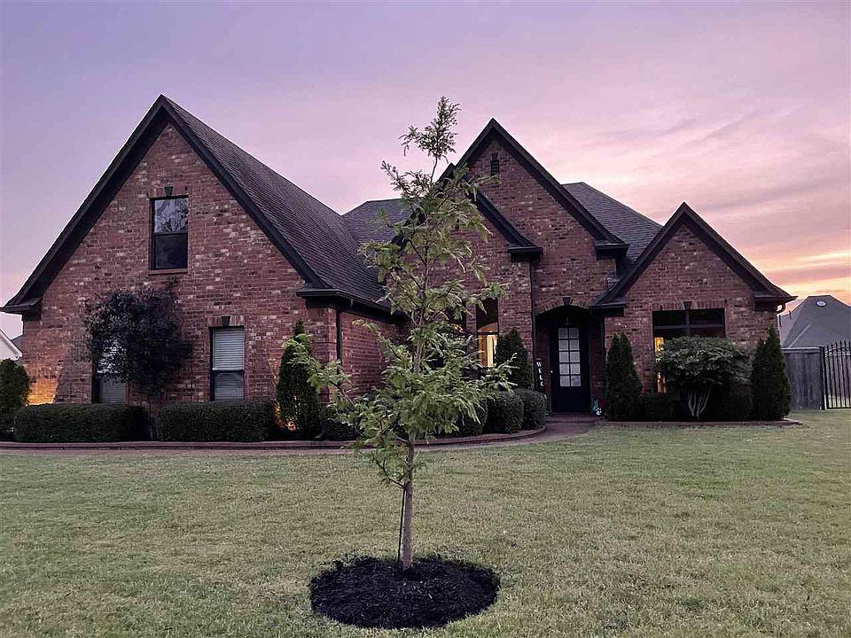 1st image of 260 Burton Place Dr