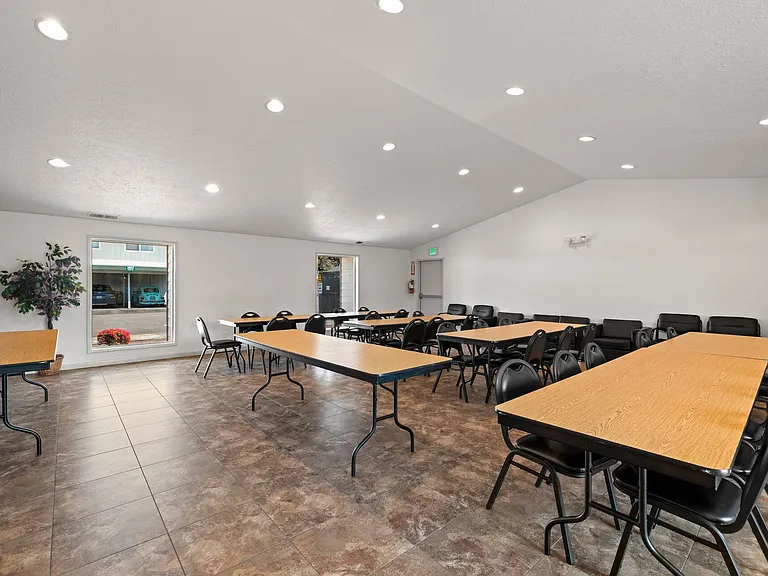 Meadowlawn Apartments - 55+ Community — Photo 10