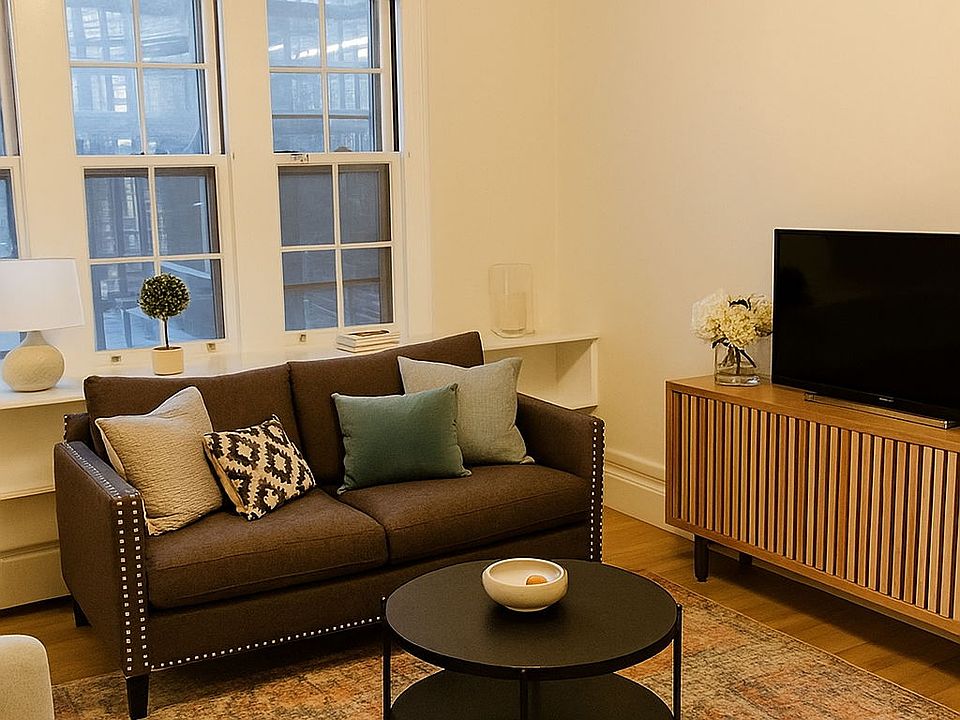 1st image of 988 Memorial Dr APT 389