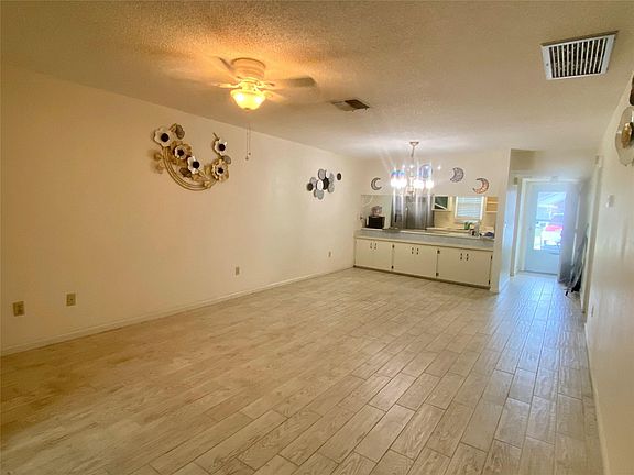 4th image of 3801 Perugia Avenue