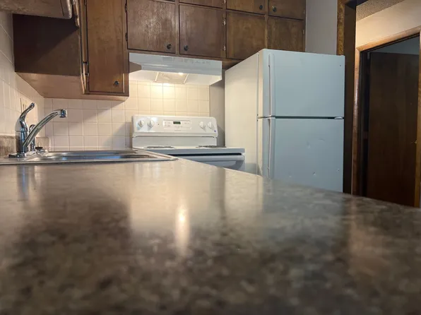 KENT 515, 515 30th Ave S APT 24, Moorhead, MN 56560
