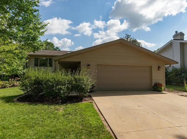 2524 25th St NW, Rochester, MN 55901