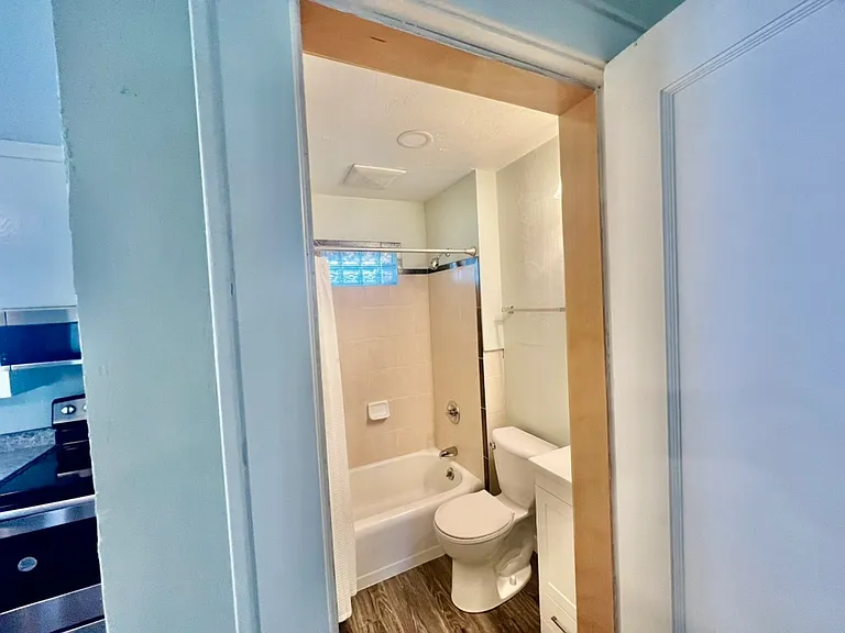 1032 N Rapids Rd — Photo 10