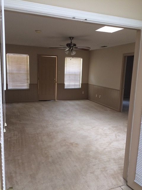 2nd image of 1907 Green Meadow Ct