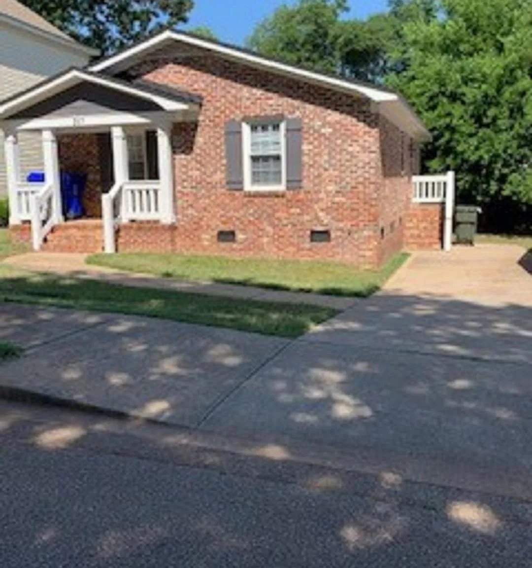 3 bed, 1001 sqft, $1,525 — Photo 1