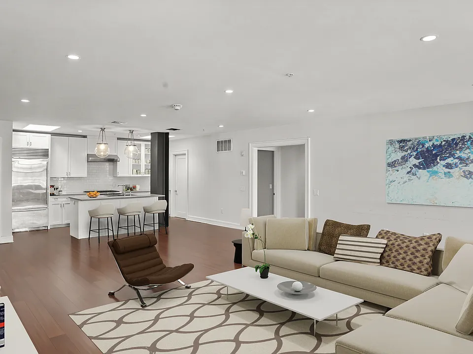 409 Greenwich Ave #A
