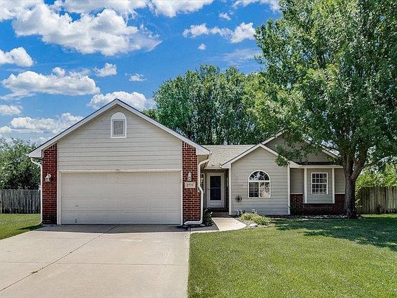 2nd image of 2721 N Stoney Point Ct