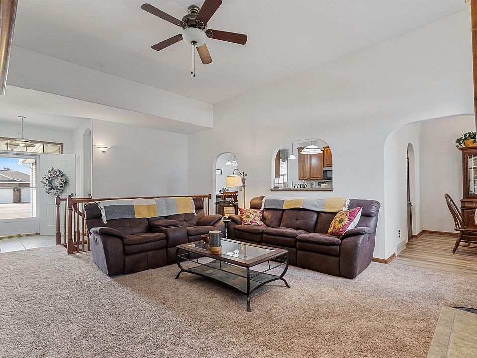 4817 Winghaven Dr, Waterloo, IA 50701 Zillow