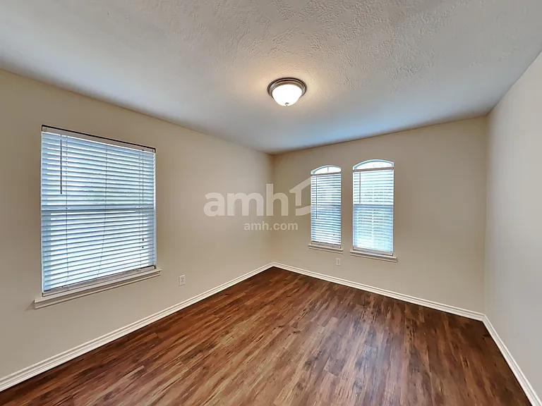 2219 Shady Pine Dr — Photo 18