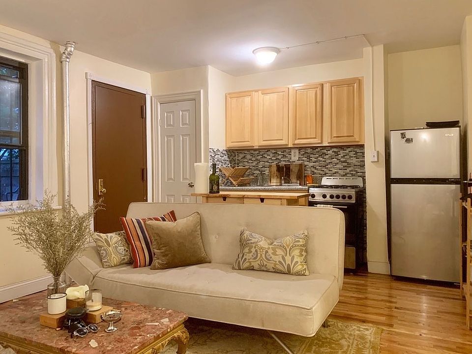 1st image of 33 Brevoort Pl #1CC