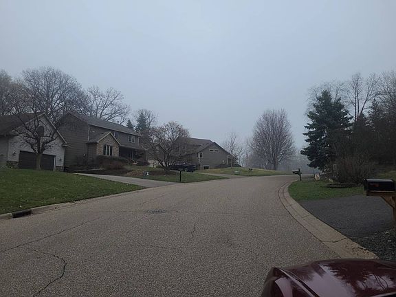 4th image of 2291 Hillwood Dr E
