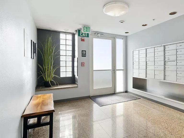 950 Harrison St — Photo 30