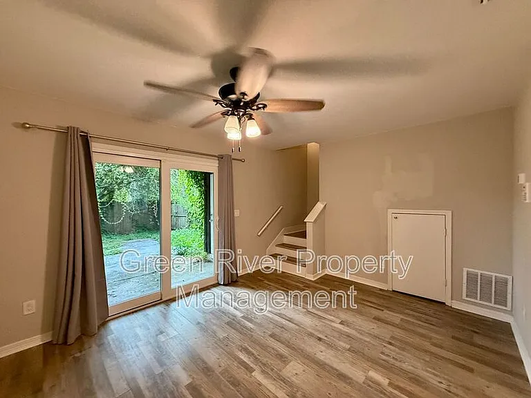 7665 Jana Ln S — Photo 8