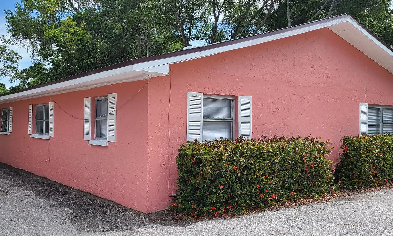 2 bed, 990 sqft, $1,700 — Photo 2