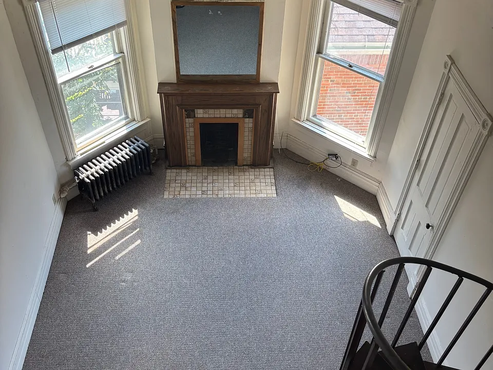 319 N Pinckney St #2