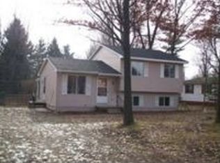 1030 Tierney Ave, Highland, MI