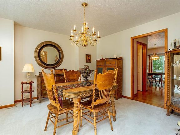 5th image of 1066 Shawnee Ct